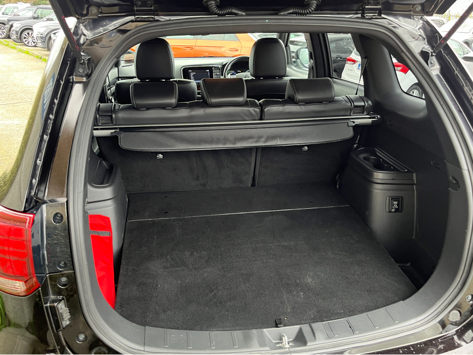 2021 Mitsubishi Outlander - image 8