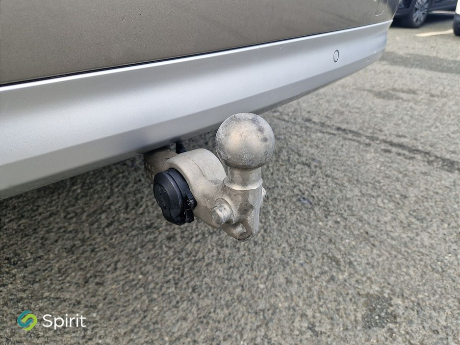 2022 Volvo XC90 - image 14