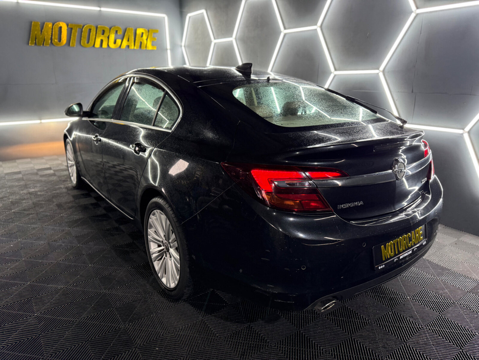 2016 Opel Insignia - image 9