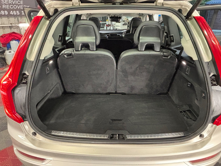 2016 Volvo XC90 2.0 T8 400PS HYBRID MOMENTUM GEARTRONIC €24,950