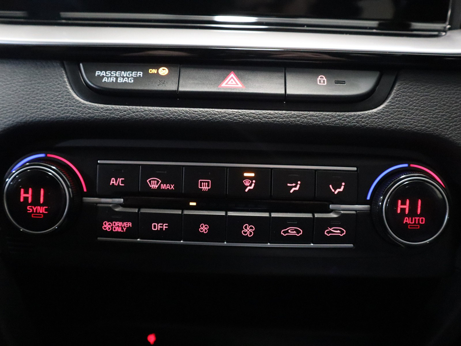 2023 Kia XCeed - image 20