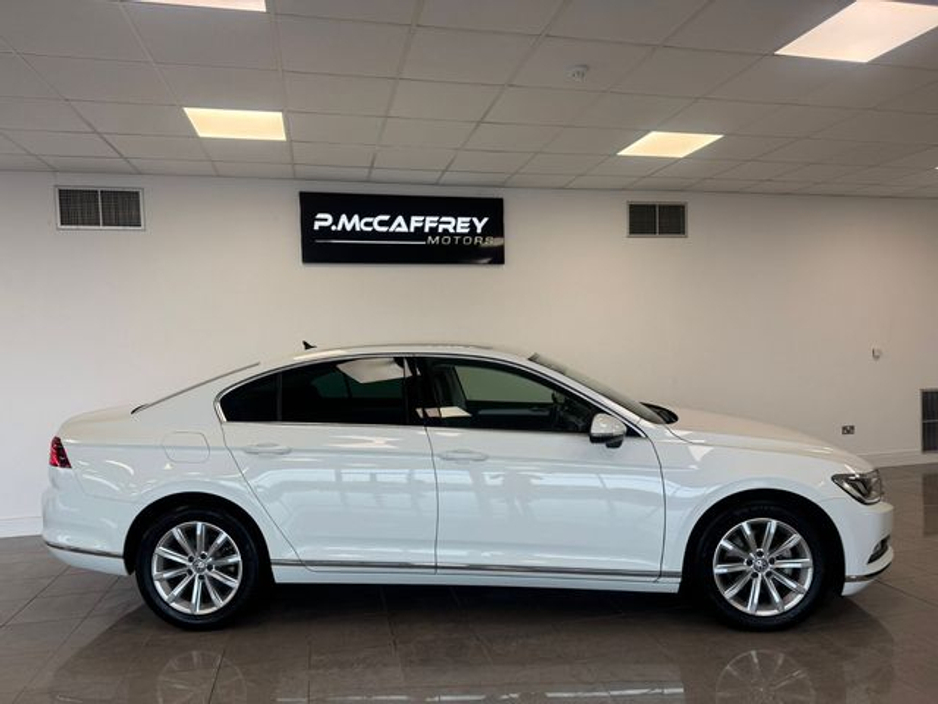 2018 Volkswagen Passat 2.0 TDI DSG 150HP Highline €18,495