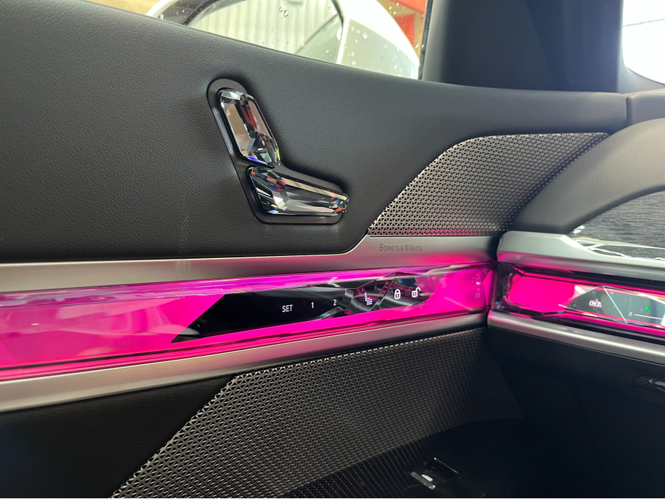 2024 BMW i7 - image 18