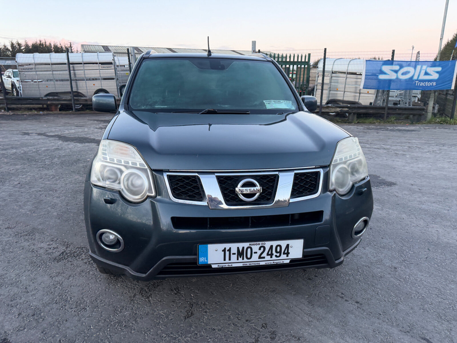 2011 Nissan X-Trail - image 6