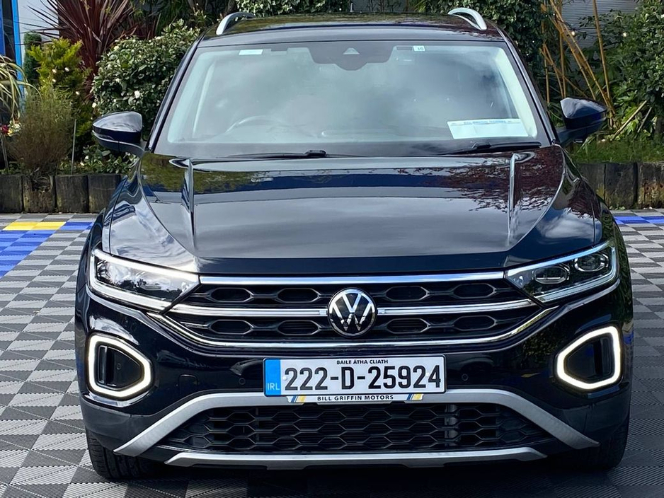 2022 Volkswagen T-Roc - image 15