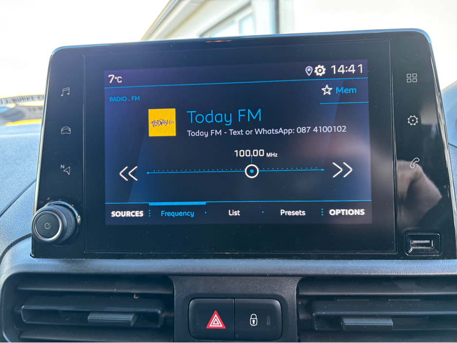 2023 Peugeot Partner ACTIVE PLUS 1.5 BLUE  LWB €17,950