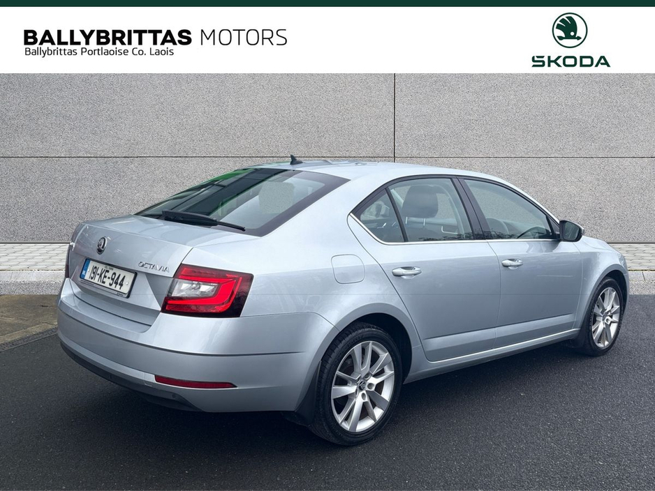2019 Skoda Octavia - image 5