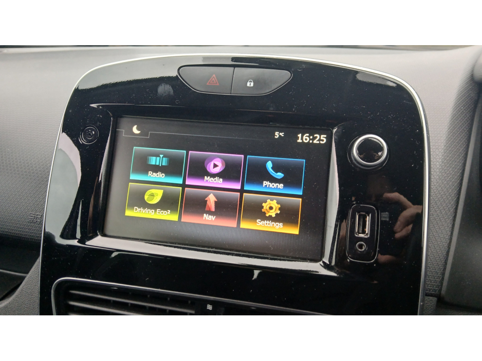 2019 Renault Clio - image 7