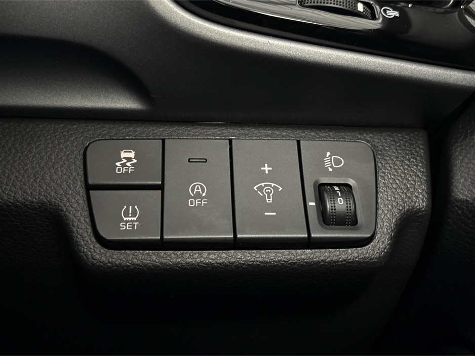 2021 Kia Stonic - image 23