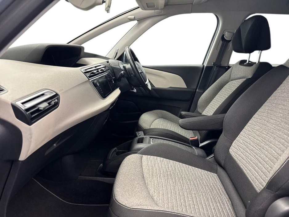 2021 Citroen Grand C4 SpaceTourer - image 2