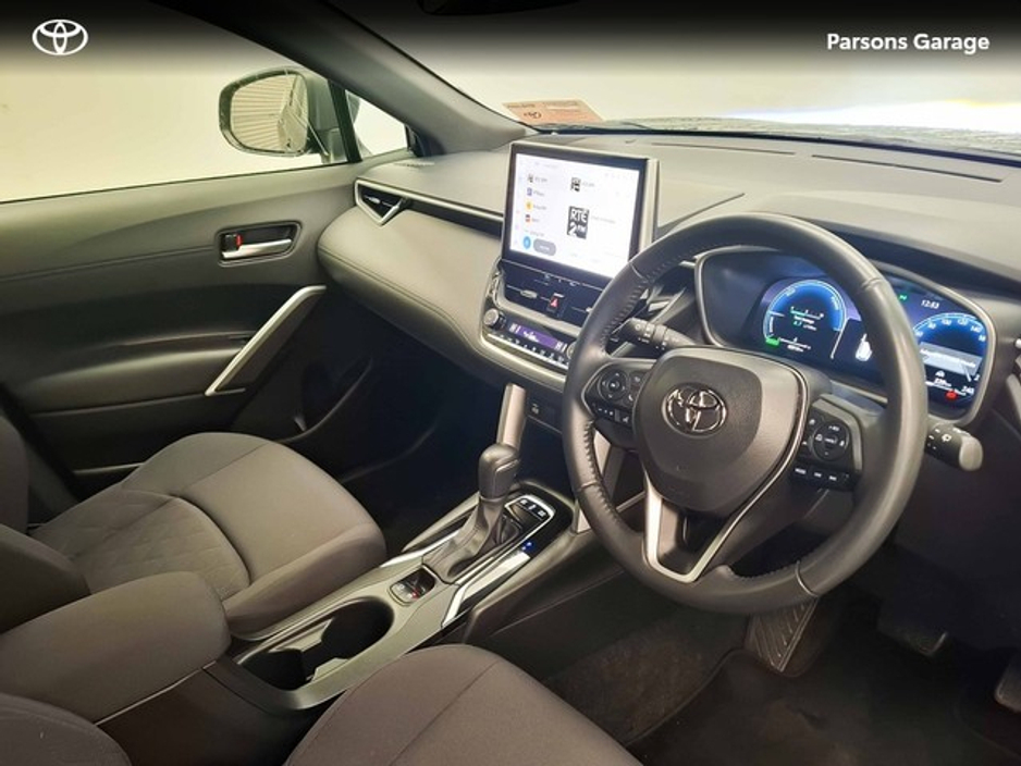 2024 Toyota Corolla Cross CROSS LUNA 1.8 €33,995