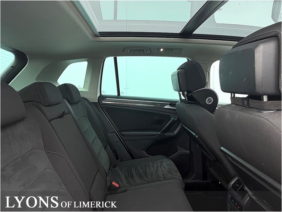 2018 Volkswagen Tiguan - image 4