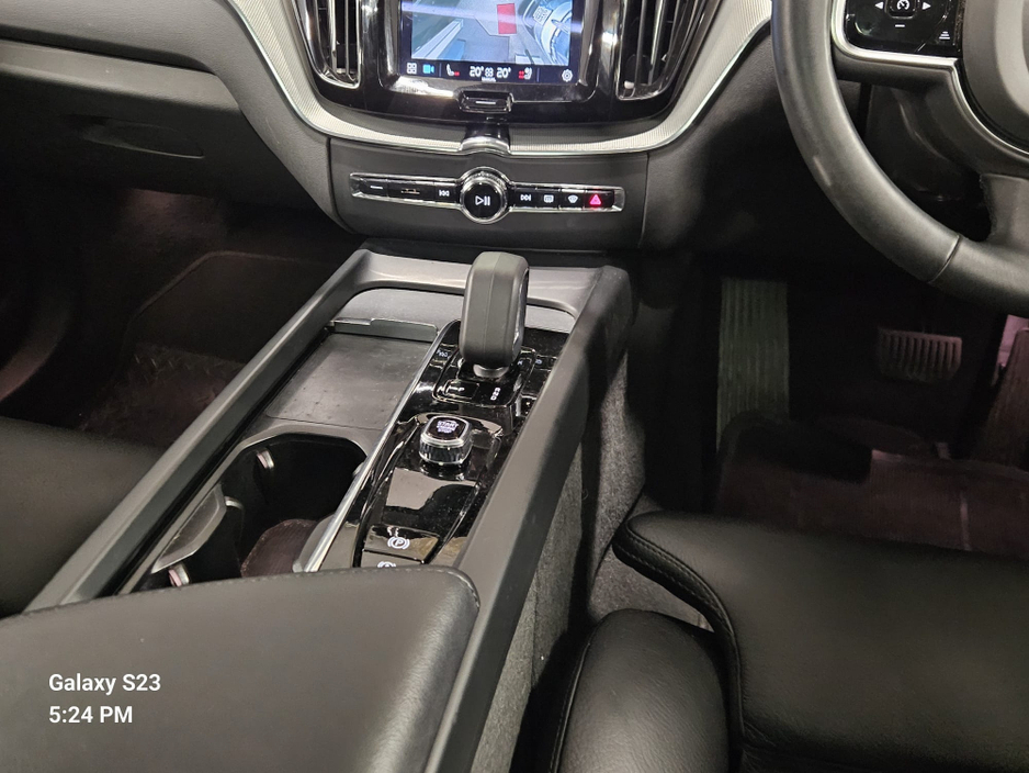 2023 Volvo XC60 T6 PHEV PLUS DARK AWD 5DR AUTO €53,950