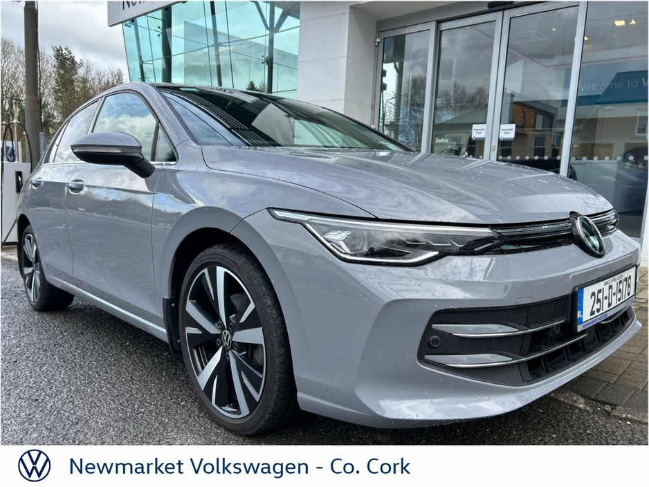 2025 Volkswagen Golf - image 7