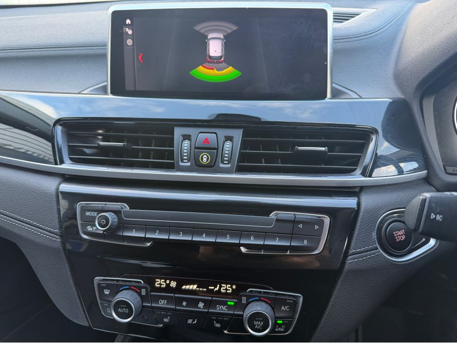 2022 BMW X1 XDRIVE 25E XLINE AUTO Black Pack €30,995