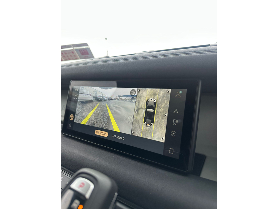 2020 Land Rover Defender - image 15