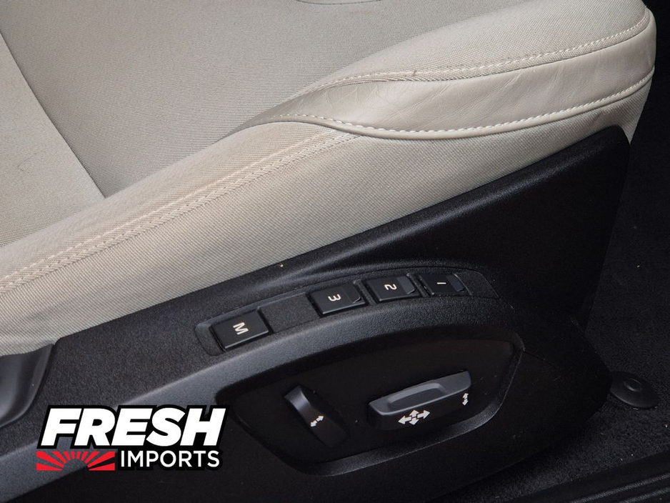 2014 Volvo V40 - image 26