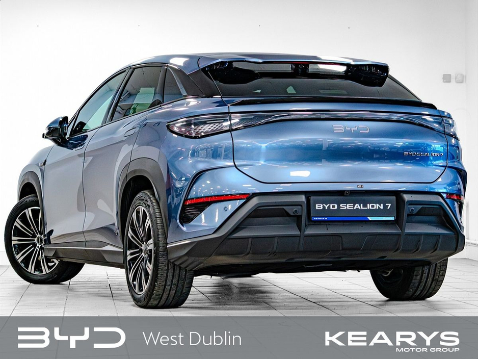 2025 BYD Sealion 7 - image 2