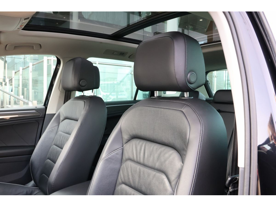 2020 Volkswagen Tiguan - image 15