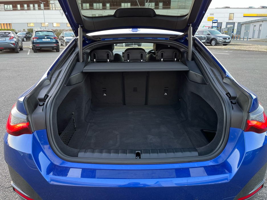 2024 BMW i4 - image 9