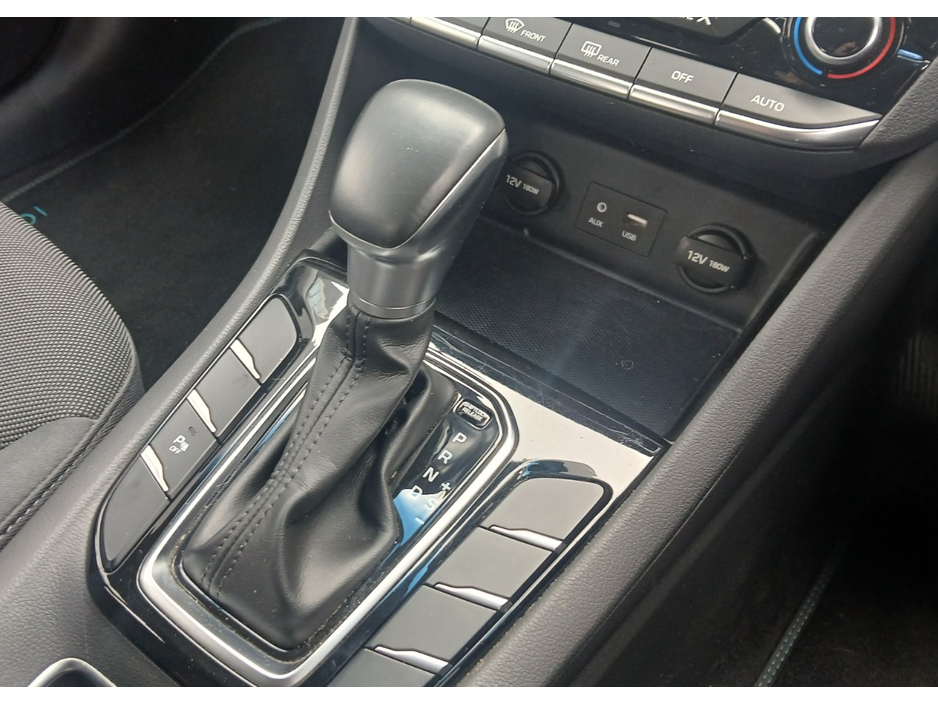 2019 Hyundai Ioniq - image 13