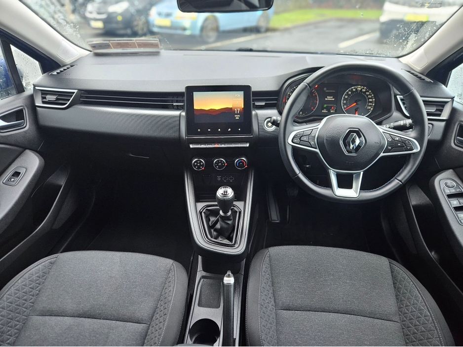 2022 Renault Clio ICONIC 1.0 90 5DR €16,950