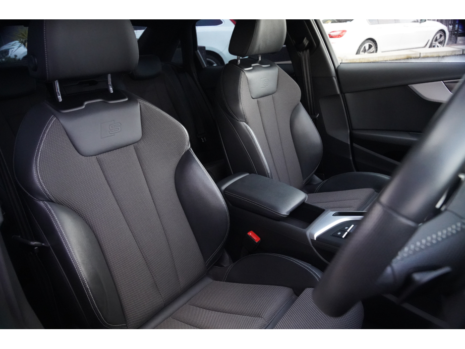 2018 Audi A4 - image 11