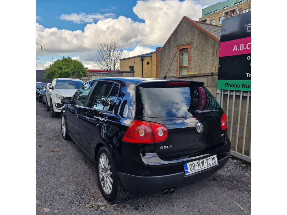 2008 Volkswagen Golf - image 6