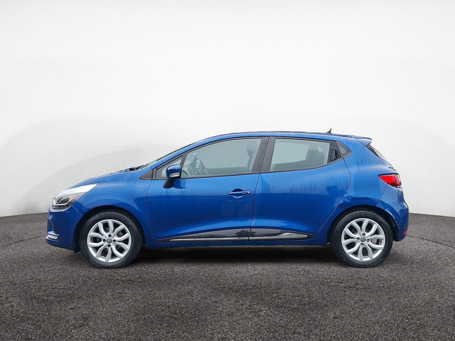 2018 Renault Clio - image 3