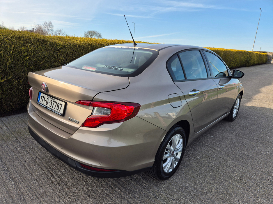 2017 Fiat Tipo - image 14