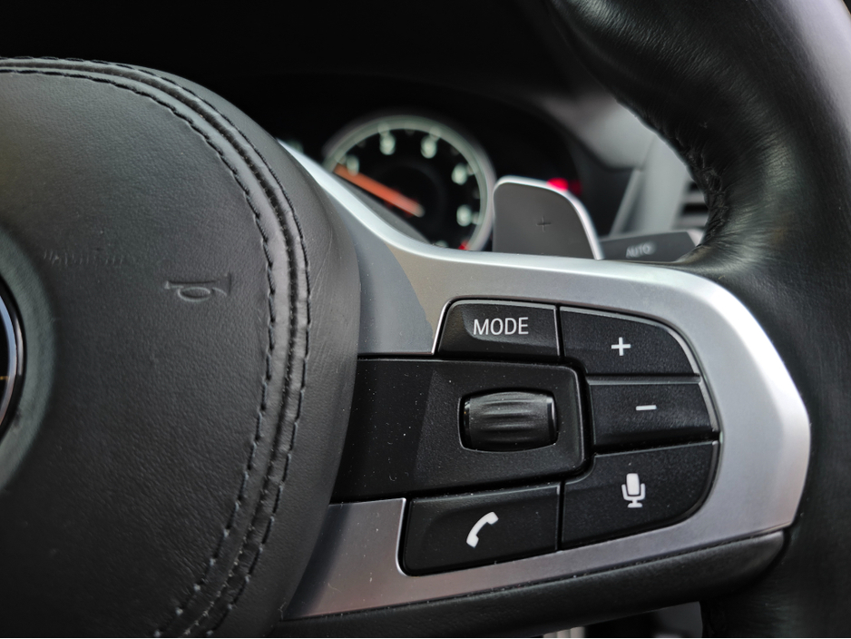 2019 BMW X4 - image 23