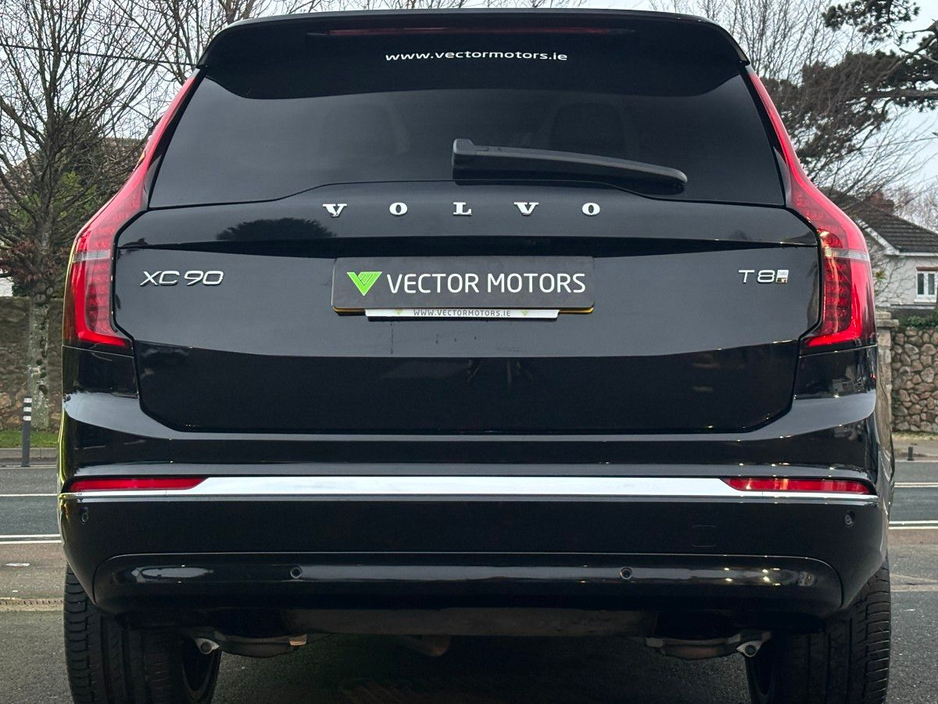 2025 Volvo XC90 - image 8