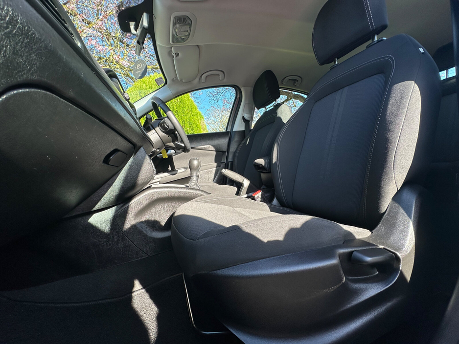 2017 Fiat Tipo - image 9