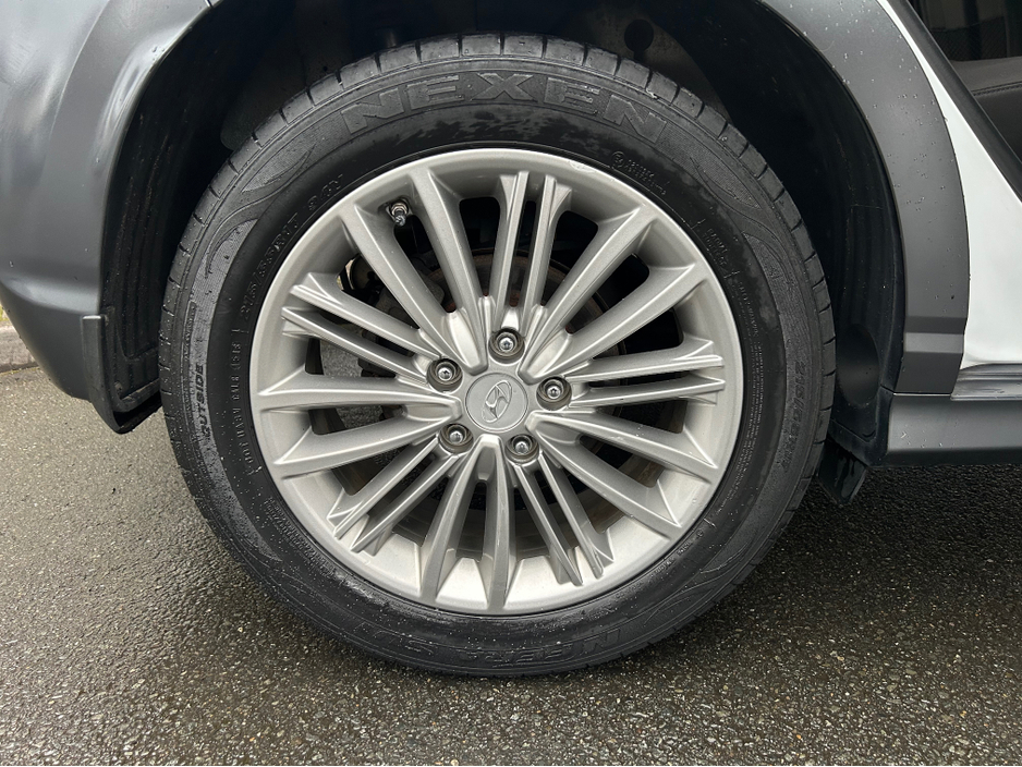 2018 Hyundai Kona - image 24