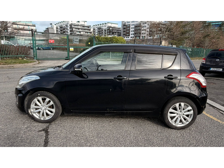 2014 Suzuki Swift - image 6