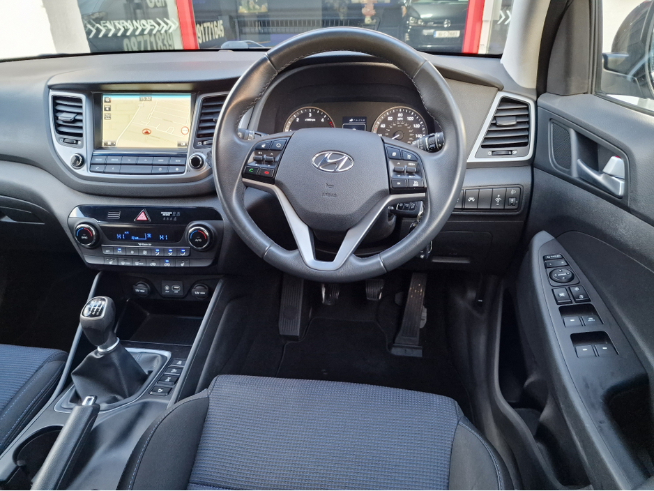 2015 Hyundai Tucson 2.0 CRDI SE NAV-LOW MILEAGE-NEW NCT €12,450