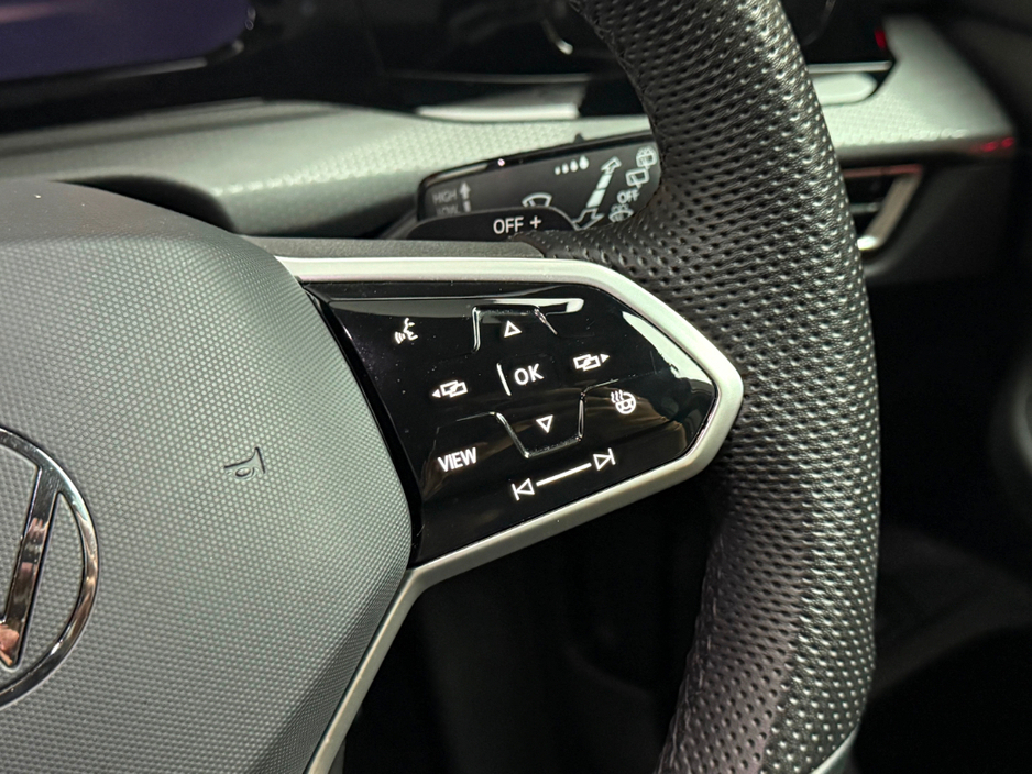 2024 Volkswagen Golf - image 20