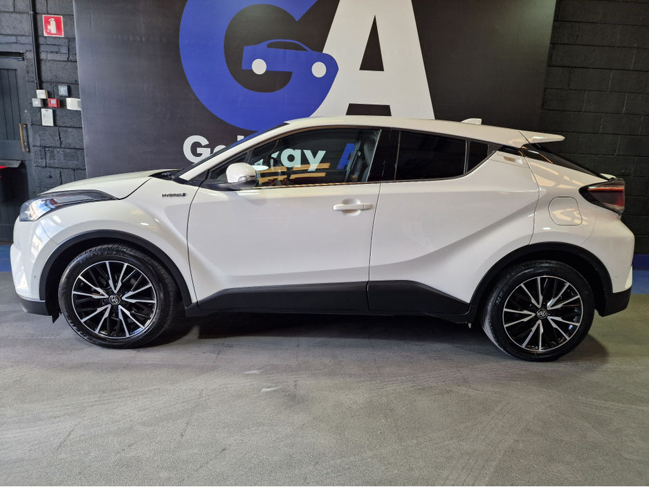 2018 Toyota C-HR - image 5