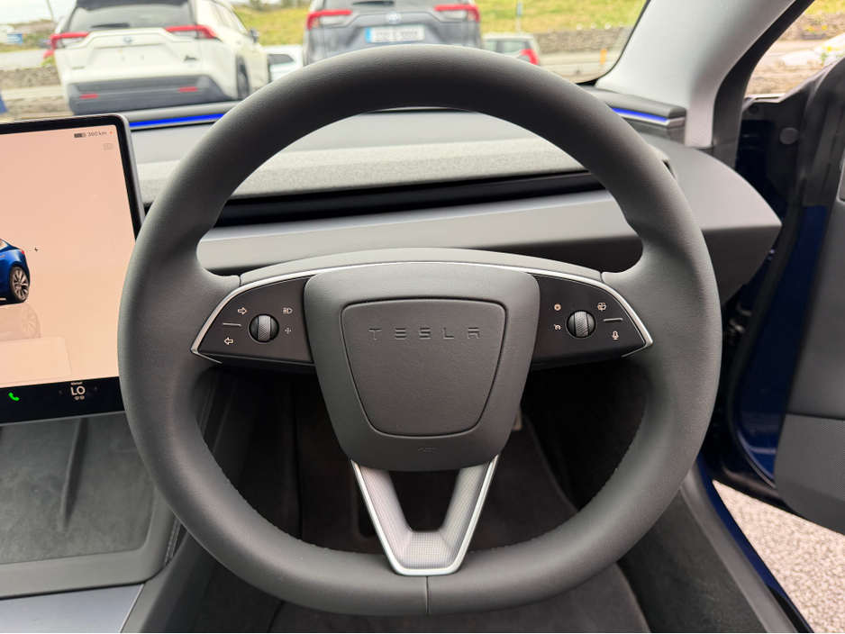 2025 Tesla Model 3 - image 35