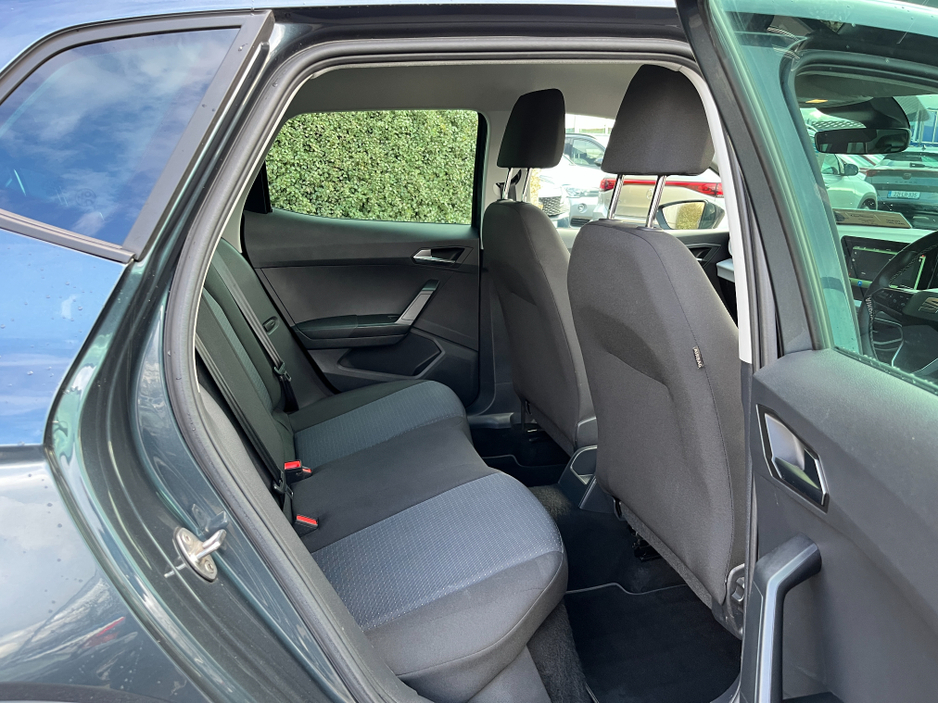 2023 SEAT Arona - image 8