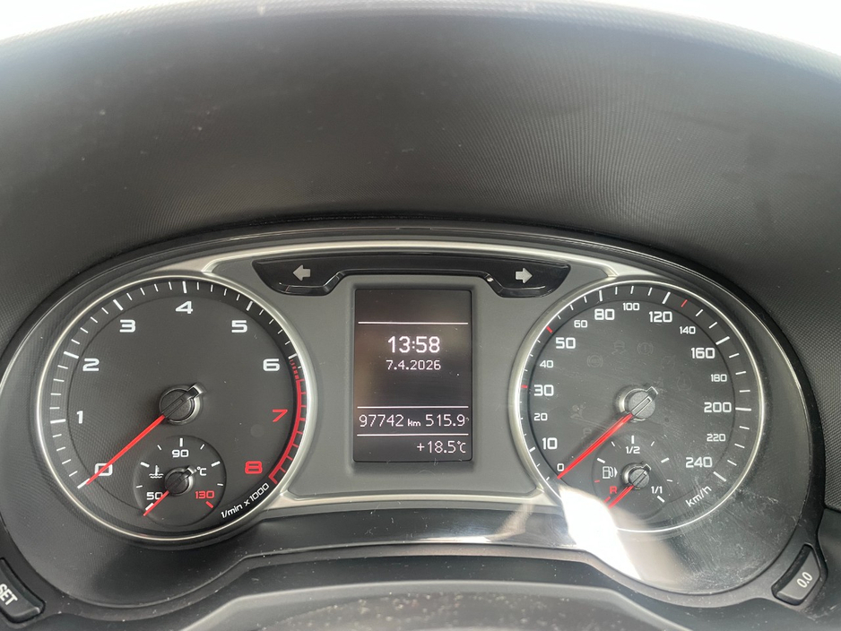 2011 Audi A1 - image 10