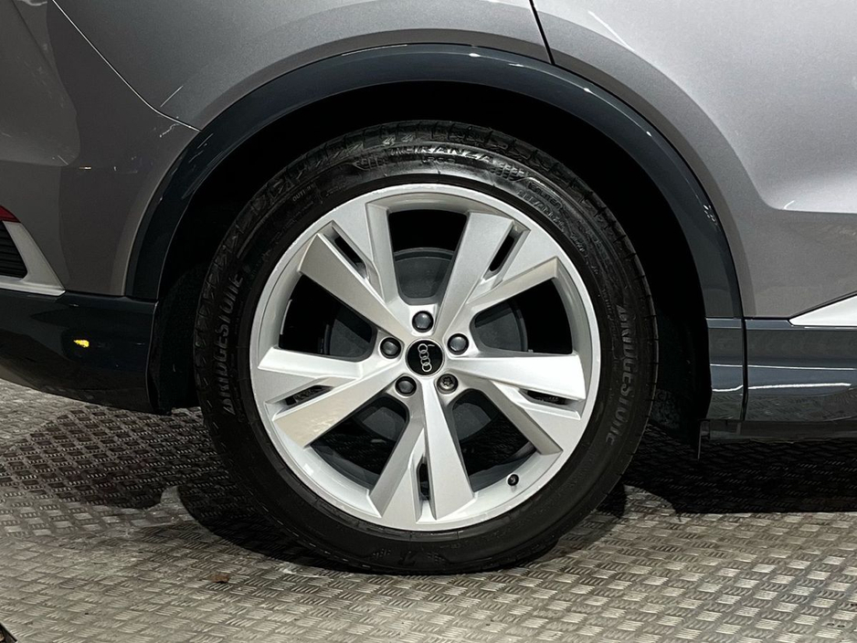 2023 Audi Q4 e-tron S-Line 40 82kWh 204BHP - Reversing Camera - Sat Nav - Climate Control - Heated Seats - Keyless Start - Apple CarPlay/Android Auto €34,450