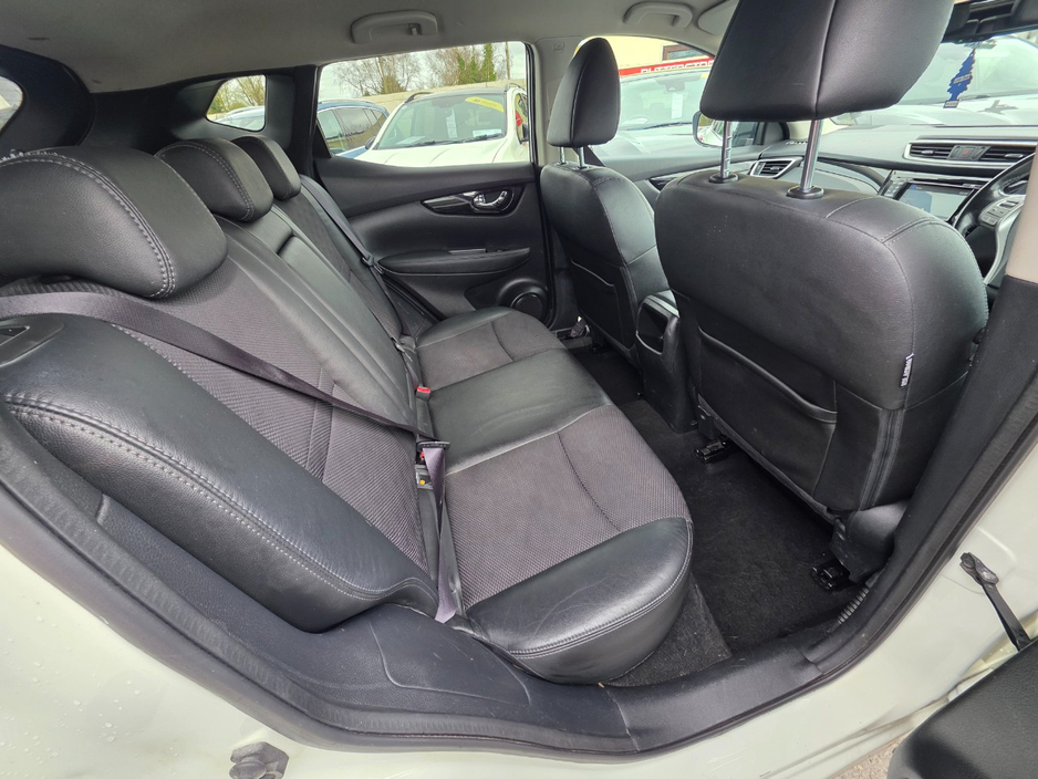 2015 Nissan Qashqai - image 14