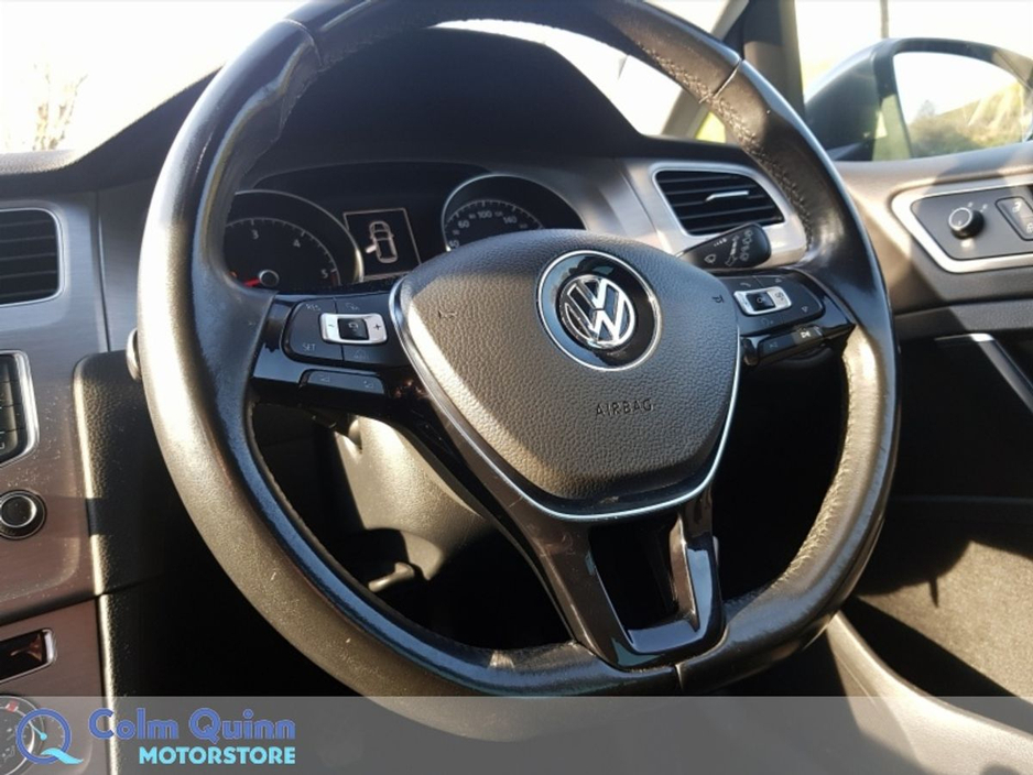 2016 Volkswagen Golf - image 12