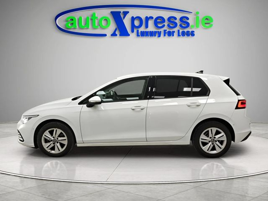 2021 Volkswagen Golf - image 7