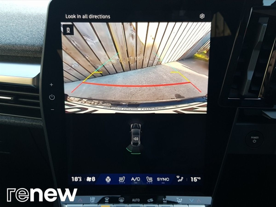 2026 Renault Megane - image 20