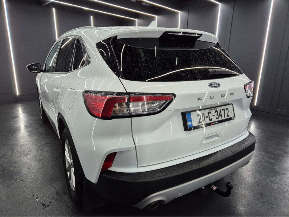 2021 Ford Kuga - image 5