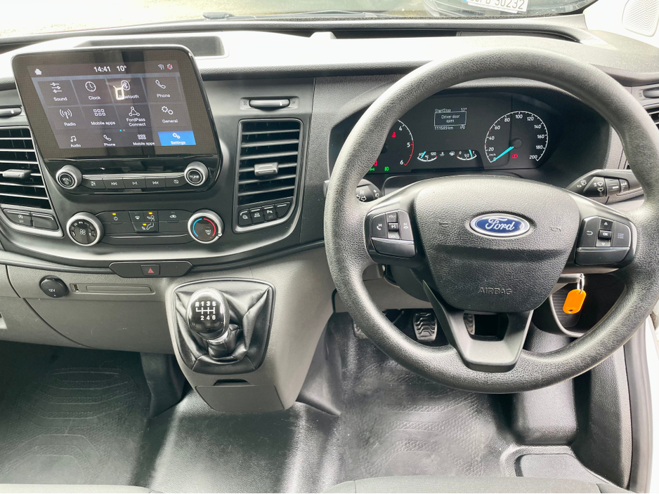 2023 Ford Transit Custom - image 9