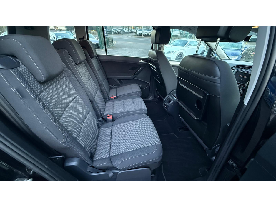 2016 Volkswagen Touran - image 21