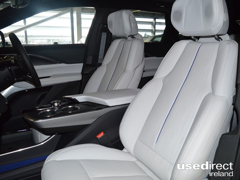 2026 Cadillac Lyriq - image 7